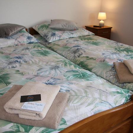 Mietusia Przystan - Wynajem Pokoi Hotell Ciche  Exteriör bild