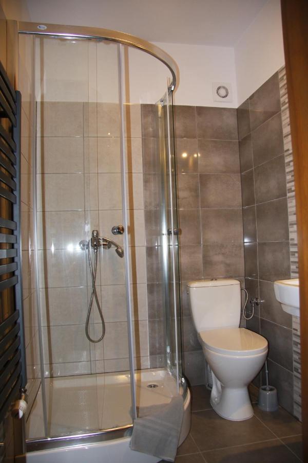 Mietusia Przystan - Wynajem Pokoi Hotell Ciche  Exteriör bild