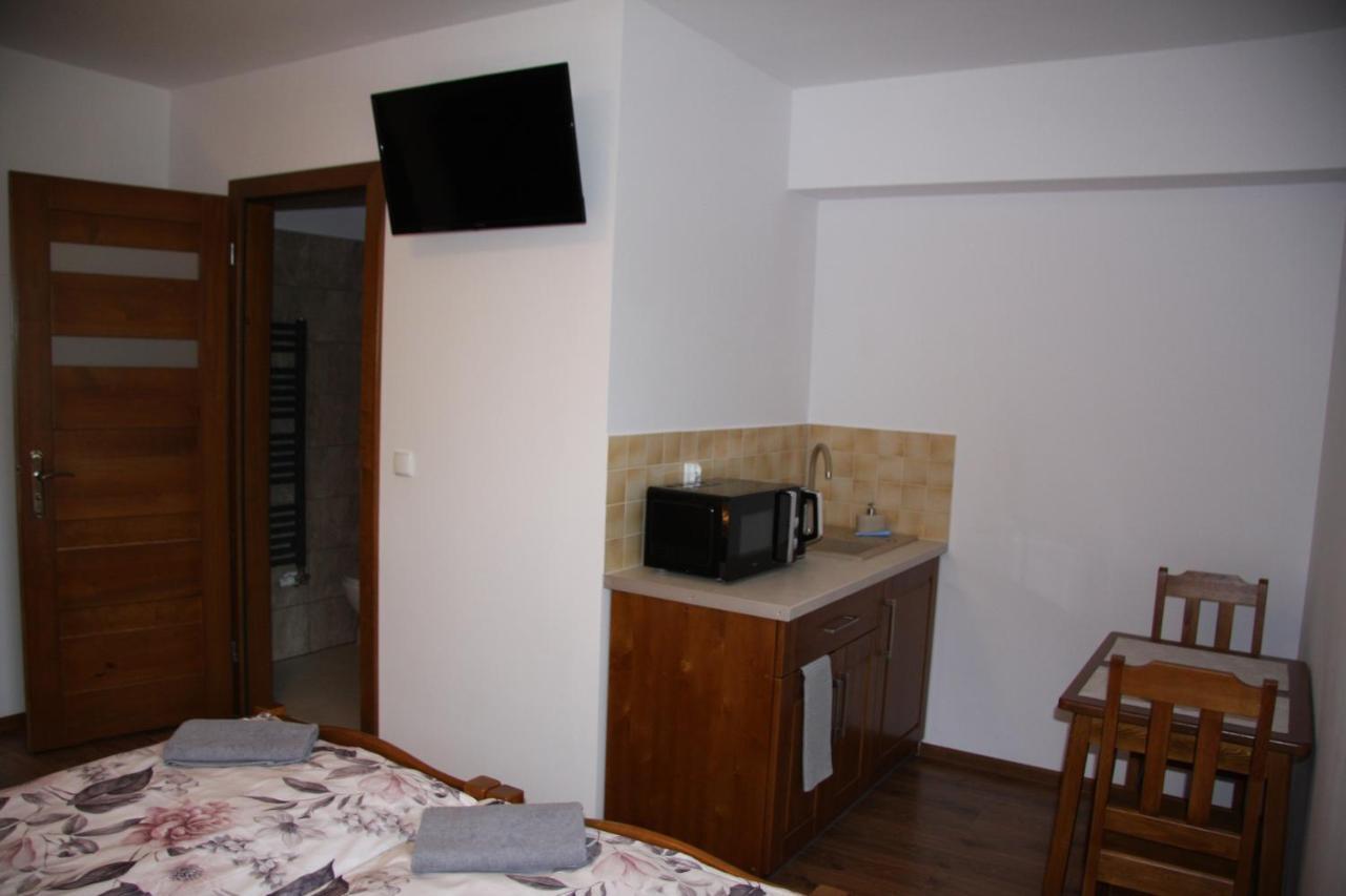 Mietusia Przystan - Wynajem Pokoi Hotell Ciche  Exteriör bild