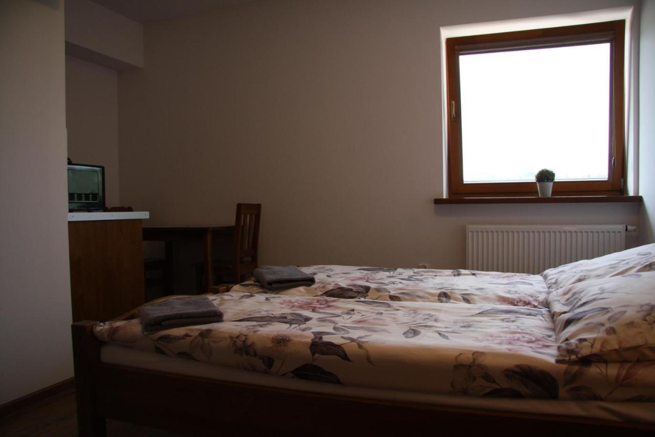 Mietusia Przystan - Wynajem Pokoi Hotell Ciche  Exteriör bild