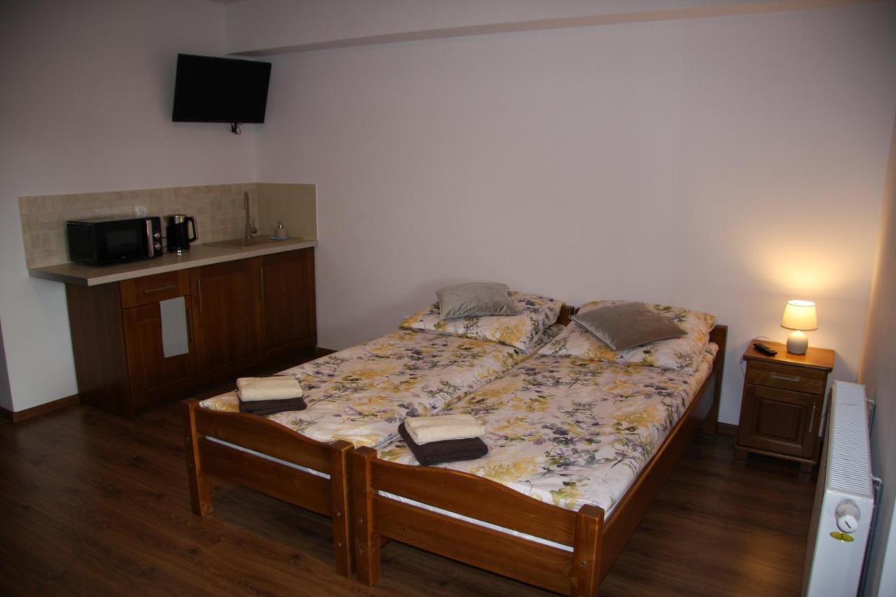 Mietusia Przystan - Wynajem Pokoi Hotell Ciche  Exteriör bild