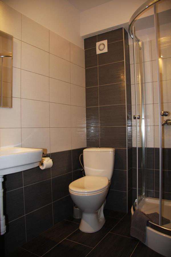 Mietusia Przystan - Wynajem Pokoi Hotell Ciche  Exteriör bild