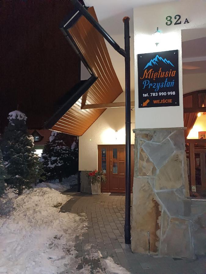 Mietusia Przystan - Wynajem Pokoi Hotell Ciche  Exteriör bild